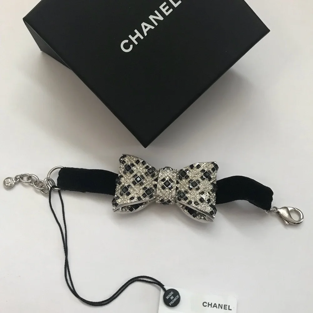 CHANEL new never